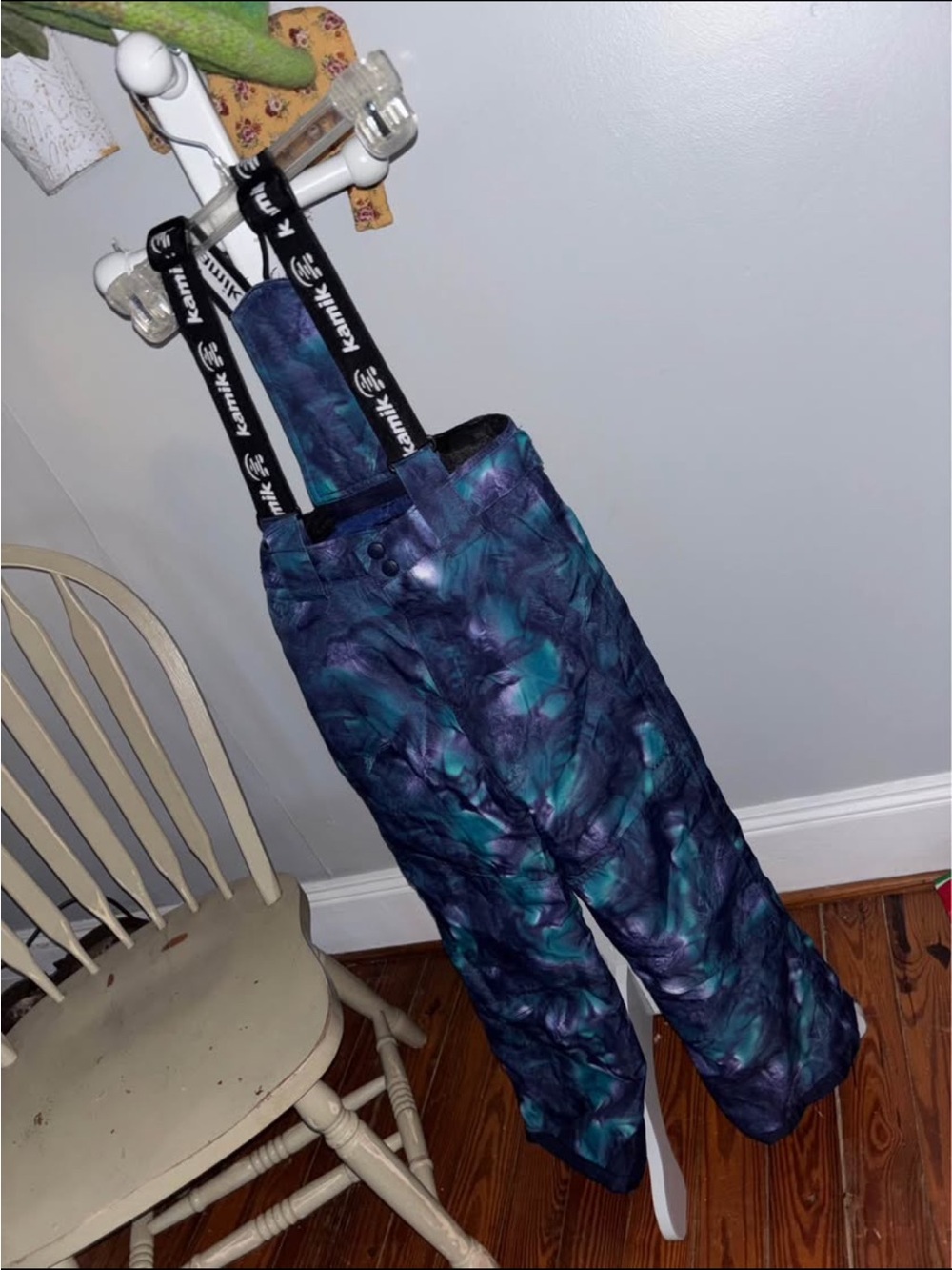 Kamik sz 8 Girls' Teal & Navy Snow Pants with Removable Suspenders
